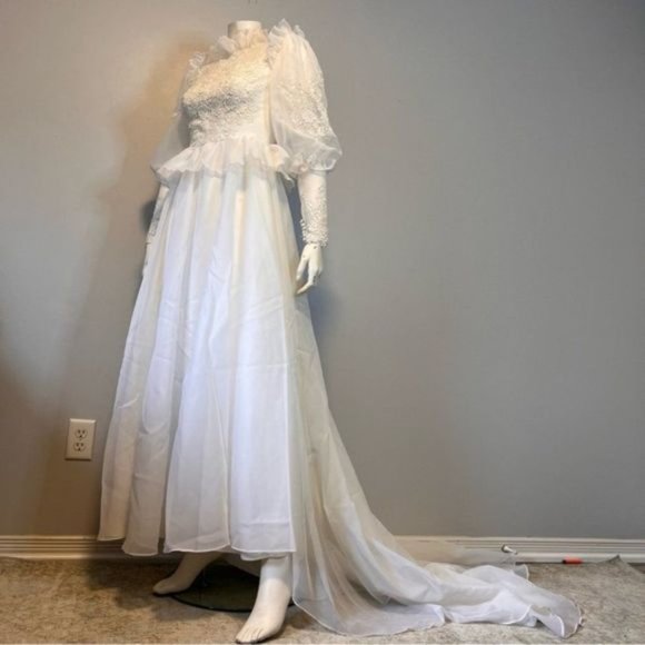 Vintage 1980s Long Puff Sleeve Alencon Lace Frill Waist Wedding Gown Size XXS - Picture 12 of 14